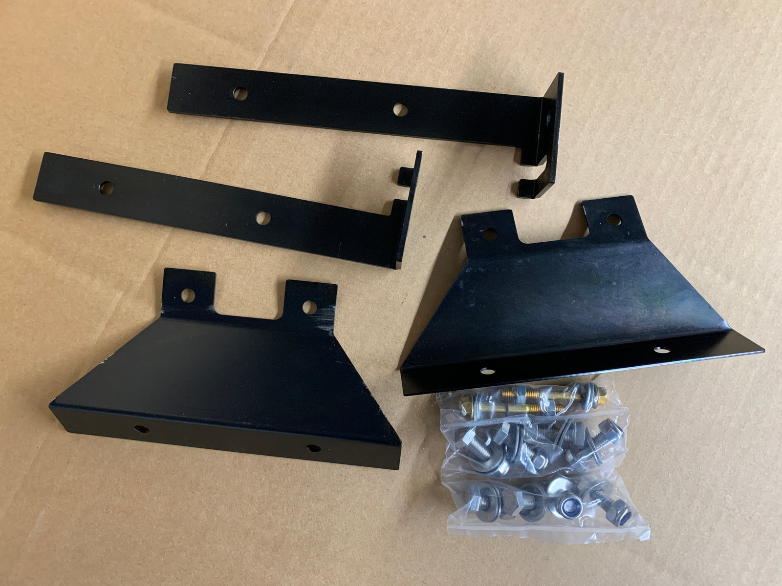 BB-088 Rear mudflap mount LATE Bay 72-79